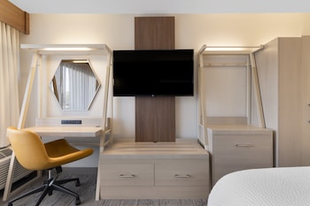 Standard Room, 2 Queen Beds, Accessible (Communications, Accessible Tub)