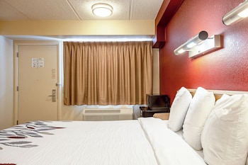Superior Room, 1 King Bed, Accessible (Roll-In Shower, Smoke Free)