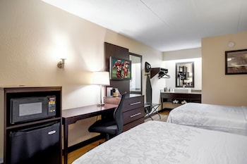 Deluxe Room, 2 Double Beds (Smoke Free)