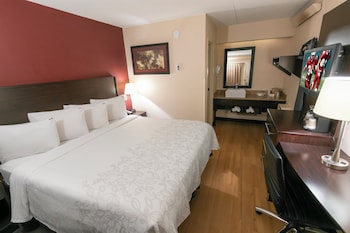 Standard Room, 1 King Bed (Smoke Free)