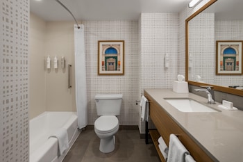 Room, 1 King Bed, Accessible (Mobility & Hearing)