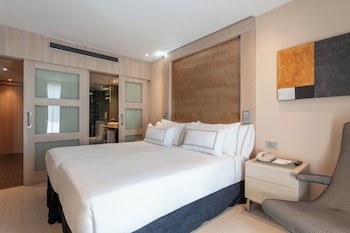 Melia Room, Room