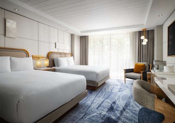 Deluxe Room, 2 Queen Beds, Non Smoking