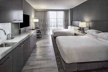 Studio, 2 Queen Beds, Kitchenette