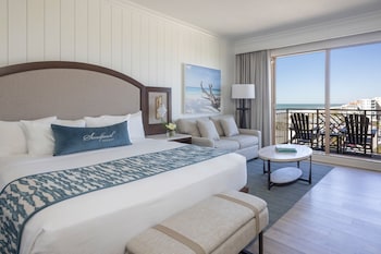 Room, 1 King Bed (Partial Coastal View)