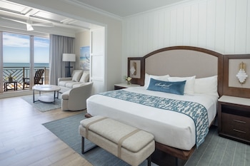 Junior Suite (King With Sleeper Sofa - Gulf Front)