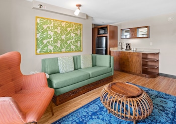 Suite, 1 Bedroom, Kitchenette, Mountain View