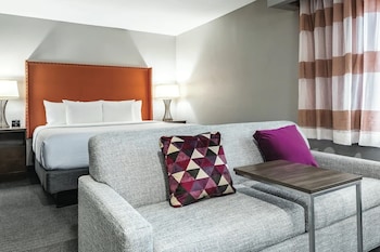 Studio Suite, 1 King Bed, Non Smoking
