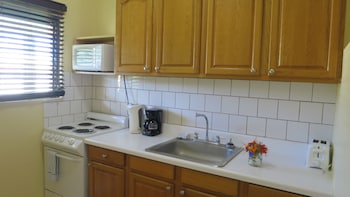 Studio, Kitchenette