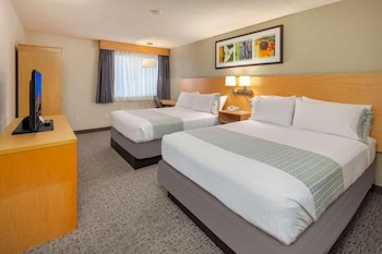 Suite, 2 Queen Beds, Non Smoking, Kitchenette (with Sofabed)