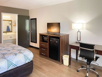 Standard Room, 1 King Bed, Non Smoking
