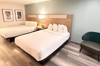 Standard Room, 2 Queen Beds, Non Smoking