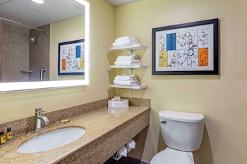 Standard Room, 2 Queen Beds, Non Smoking, Refrigerator & Microwave