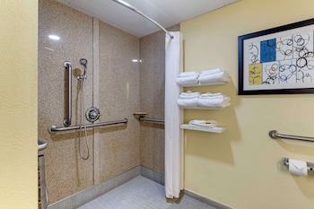 Standard Room, 2 Queen Beds, Accessible, Non Smoking