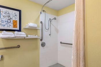 Standard Room, 2 Queen Beds, Accessible, Non Smoking
