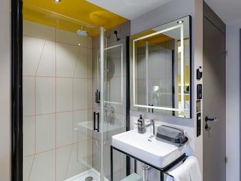 Standard Room, 3 Twin Beds