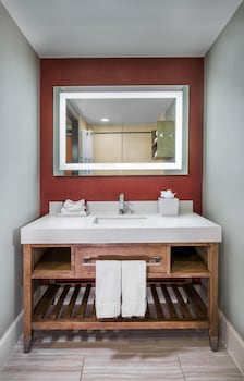 Suite, Multiple Beds (1 Bedroom Suite with Full Kitchen)