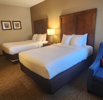Standard Room, 2 Double Beds, Non Smoking