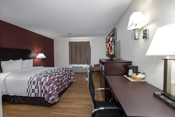 Deluxe Room, 1 Queen Bed (Smoke Free)