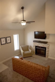 Luxury Penthouse, 2 Bedrooms, Kitchen