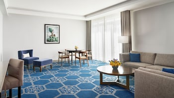 Suite, 1 King Bed (Parlor, 1 King bed)