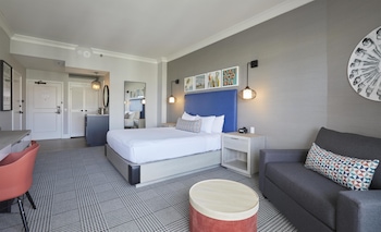 Room, 1 King Bed (Huntington Tower) Floors 1 - 5