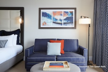Deluxe Room, 2 Queen Beds, Ocean View (Twin Dolphin Tower)