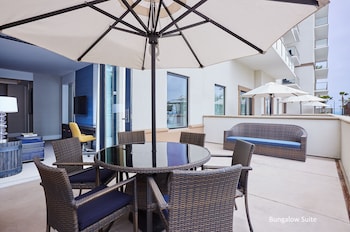 Suite, 2 Queen Beds, Poolside (Twin Dolphin Tower)