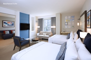 Family Suite, 2 Queen Beds, Ocean View (Twin Dolphin Tower)