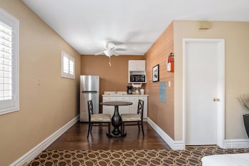 Studio Suite, 1 King Bed