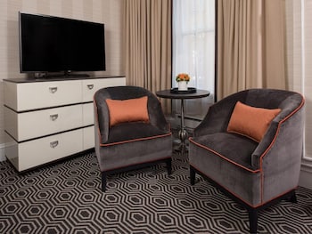 Superior Studio, 1 Queen Bed