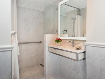 Suite (Spreckels)