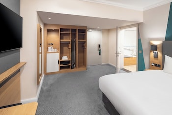 Standard Room, 1 Queen Bed, Accessible