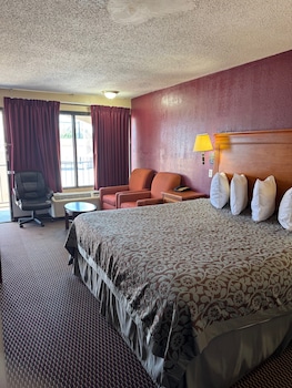 Business Room, 1 King Bed, Smoking