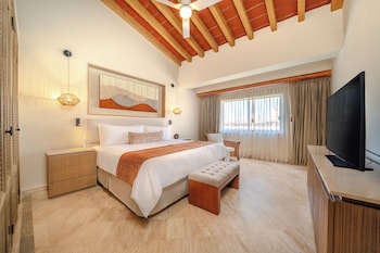 Superior Suite (Master)