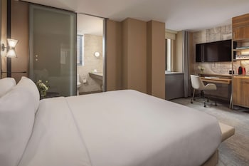 Premium Room (Empire State Views)