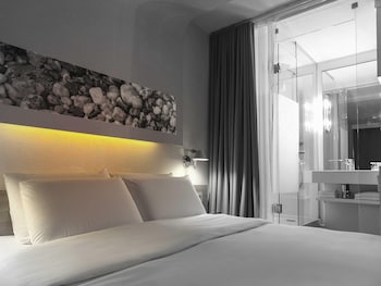 Classic Room, 1 Queen Bed