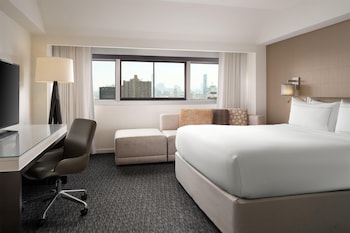 1 Bedroom Mobility Accessible Suite with 1 King Bed and Roll-In Shower