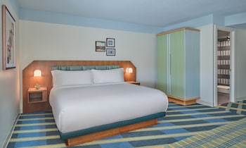 Suite, 1 King Bed, Mobility Accessible, Non Smoking (Communications, Mobility)