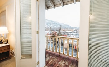 Balcony Suite