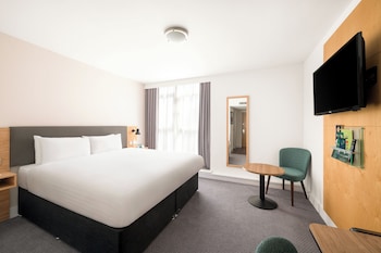 Premium Room, 1 King Bed, City View