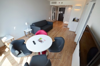 Suite, 1 King Bed with Sofa bed