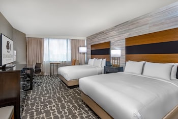 Standard Room, 2 Queen Beds, Microwave
