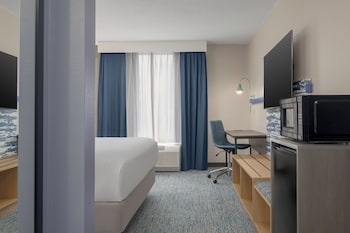 Standard Room, 1 King Bed