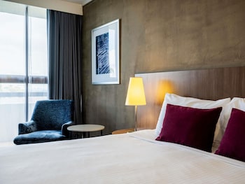 Superior Room, 1 King Bed, Balcony
