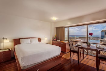 Deluxe Suite (Business | Harbour View)