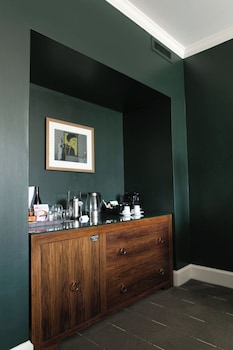 Studio Suite, 1 King Bed, Terrace