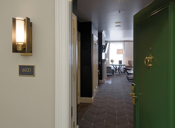 Studio Suite, 1 King Bed, Terrace