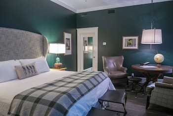 Deluxe Room, 1 Queen Bed