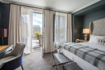 Studio Suite, 1 King Bed, Terrace